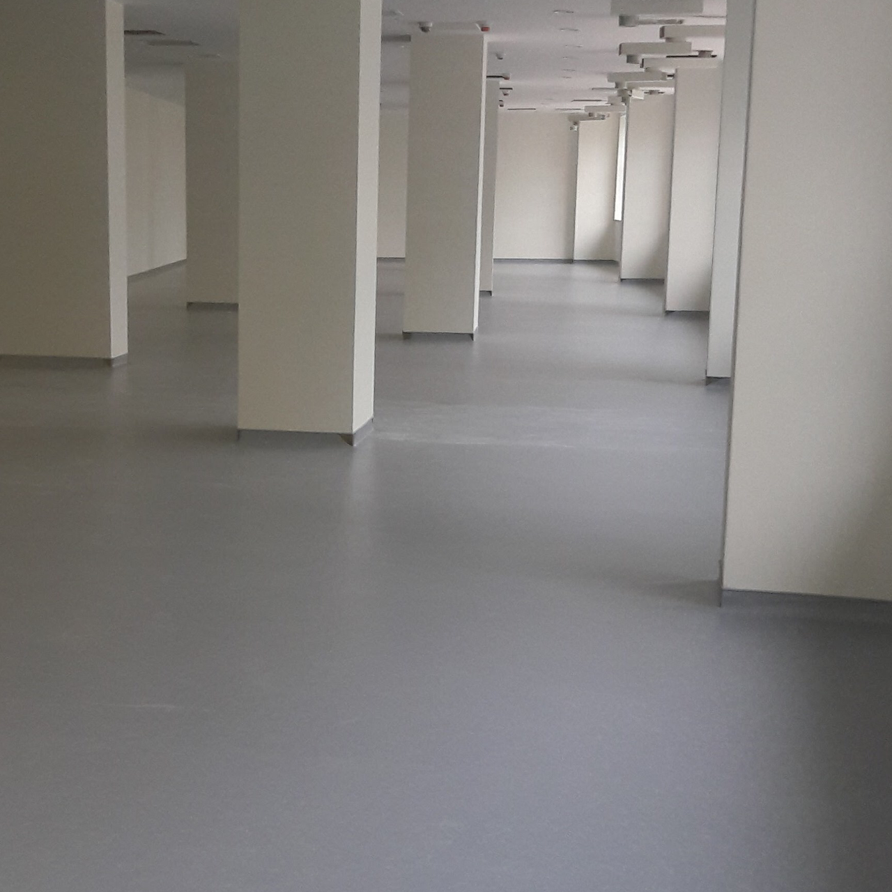 Duvar Doruma Bariyeri İle Homojen PVC Kaplama Sistemleri